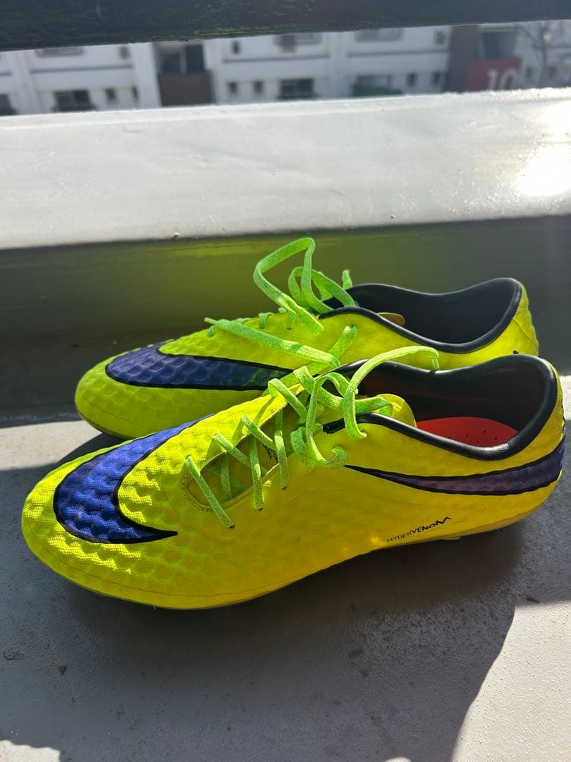 Nike ハイパーヴェノム 蛍光イエロー