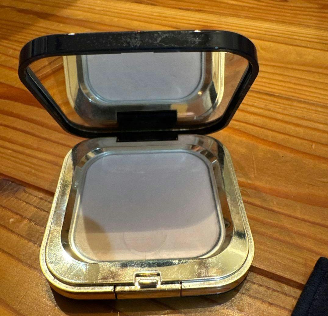 クレドポーボーテ プードルトランスパラントｎ2　コンパクトエサンシエルｎ　セット