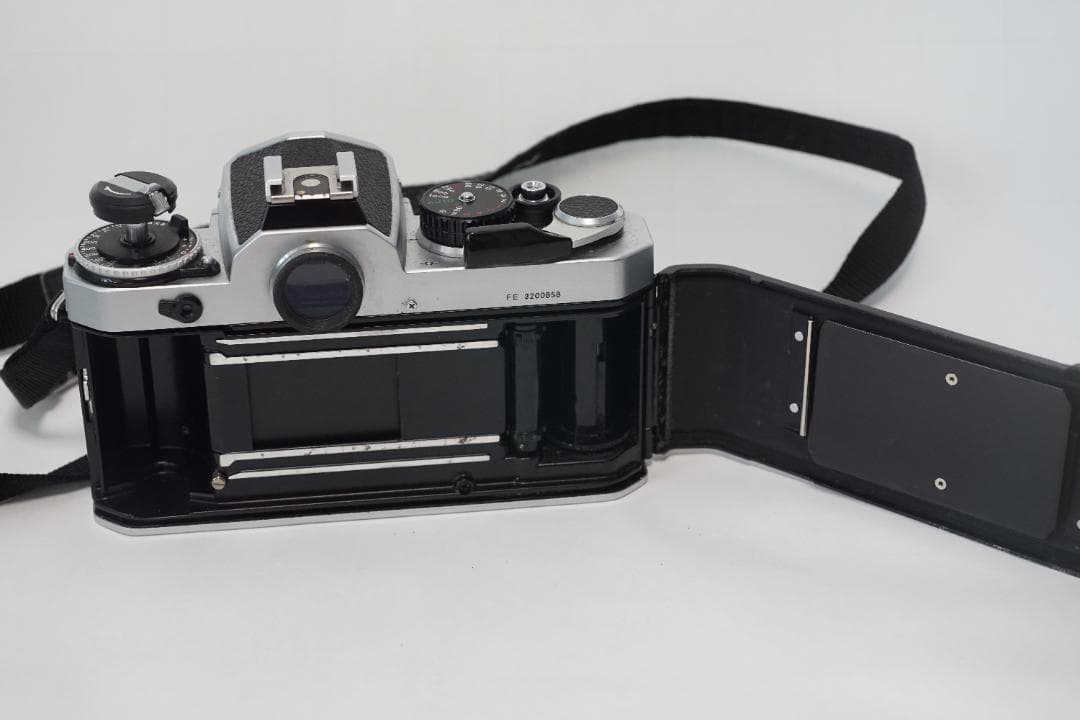 Nikon FE 50mm ボディ シルバー