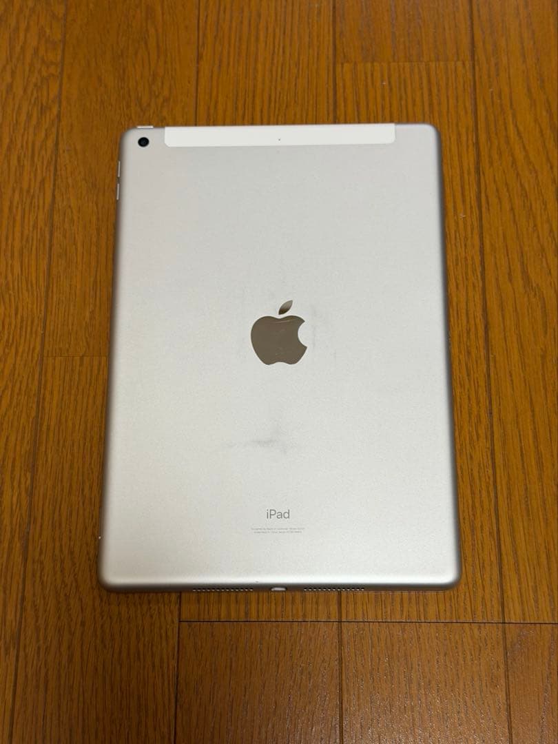 Apple iPad シルバー本体 ジャンク品