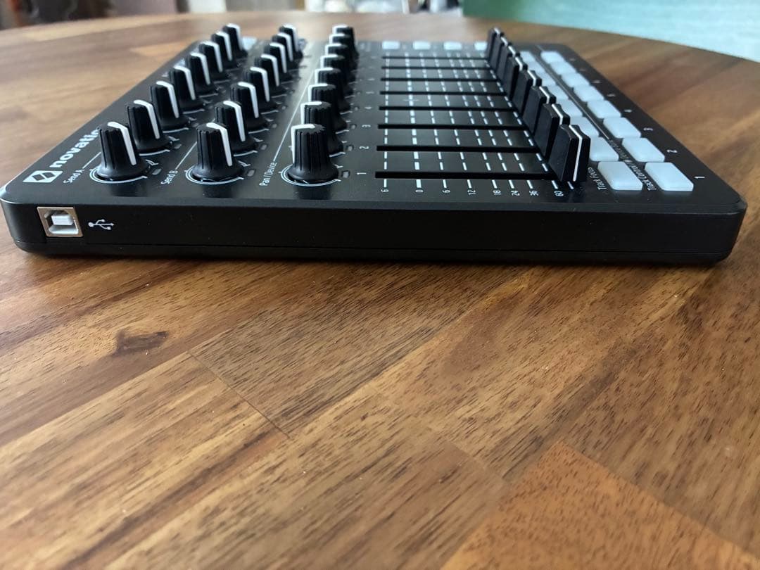 DTM・DAW Novation - Launch Control XL