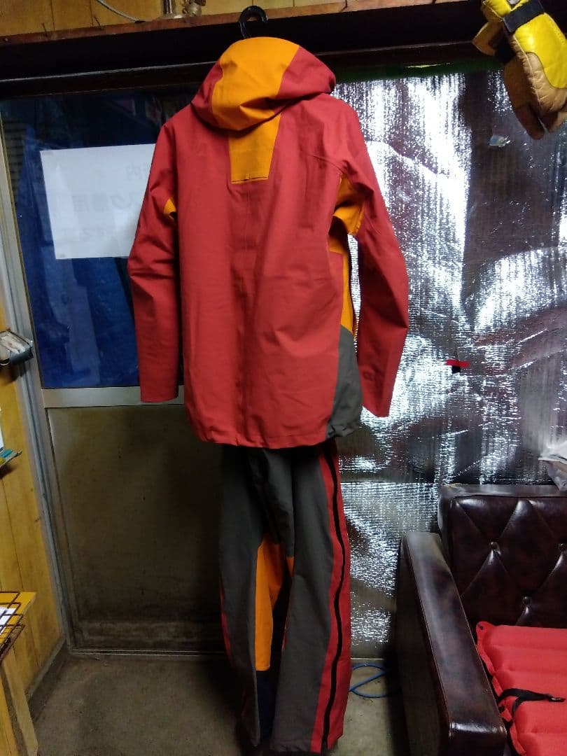 デサントチームスキーウェア 上下セット 赤 オレンジ