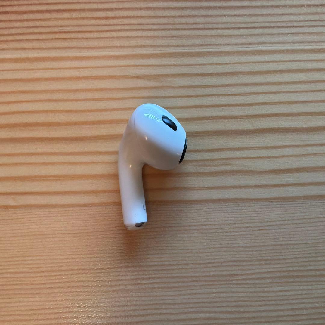 AirPodsPro２本体　第二世代　ケーブル付<Apple純正品>