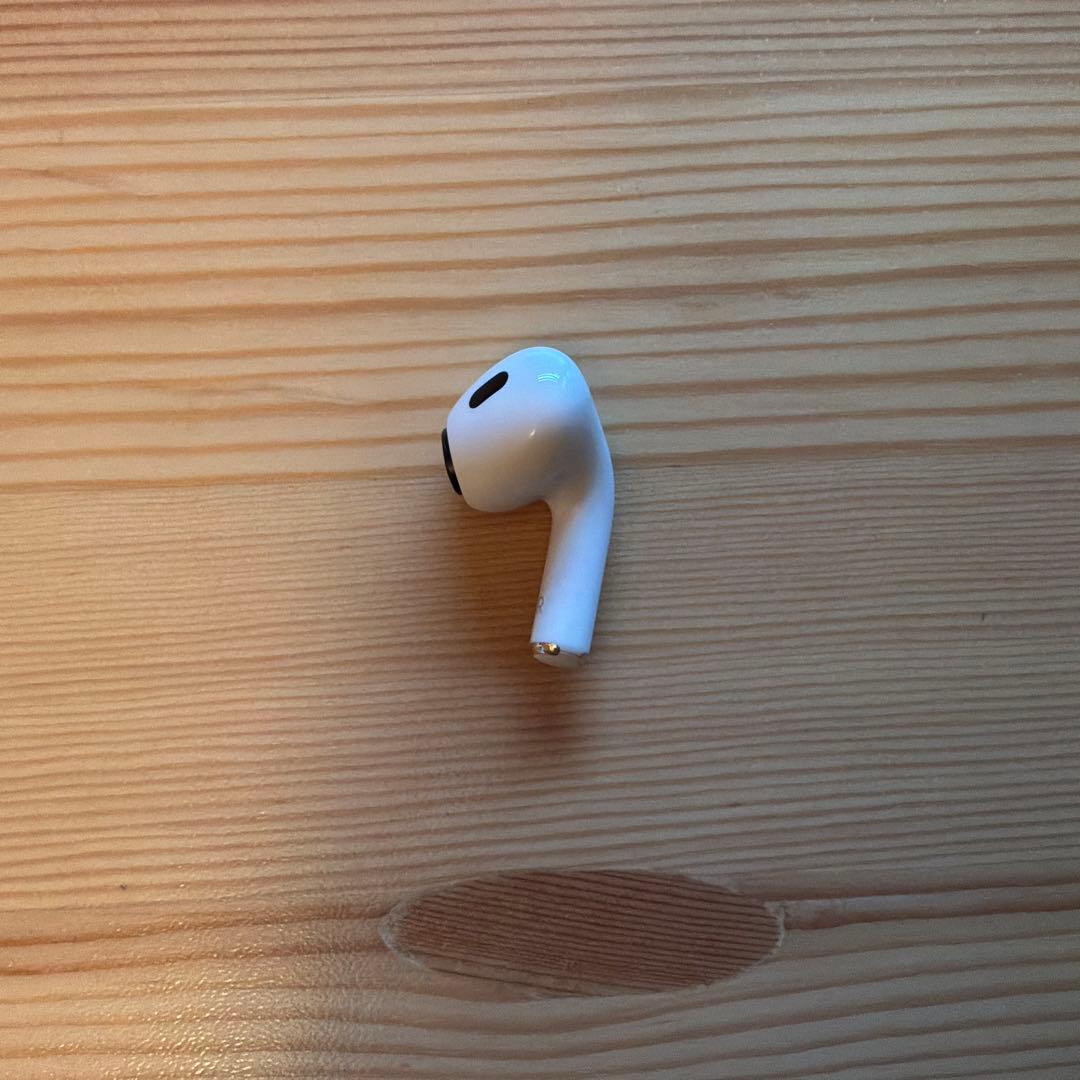 AirPodsPro２本体　第二世代　ケーブル付<Apple純正品>