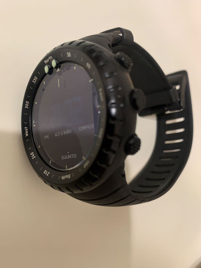 美品 SUUNTO CORE スント コア オールブラック