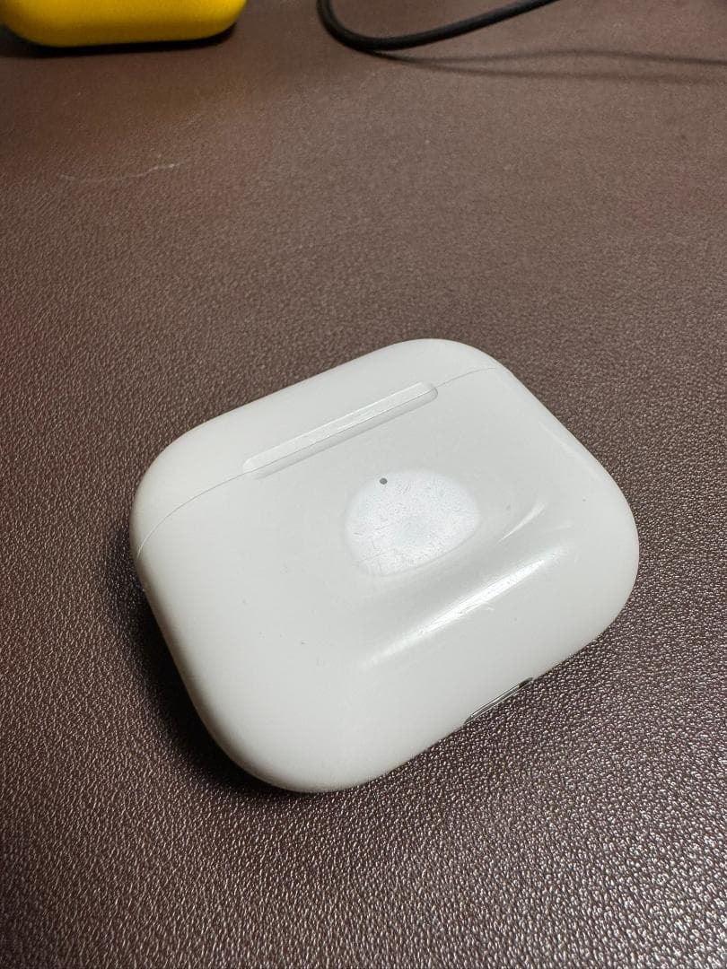 AirPods 3世代目 (A2566 A2564) 本体のみ ホワイト