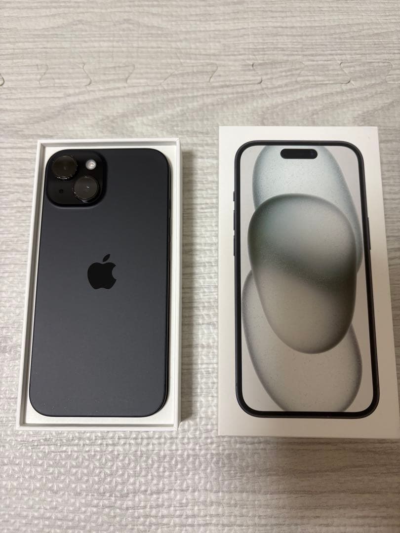 Apple iPhone 15 256GB simフリー　ブラック