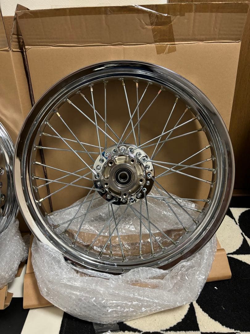 短足の貴公子　ゼファー750 18インチ　スポークホイール