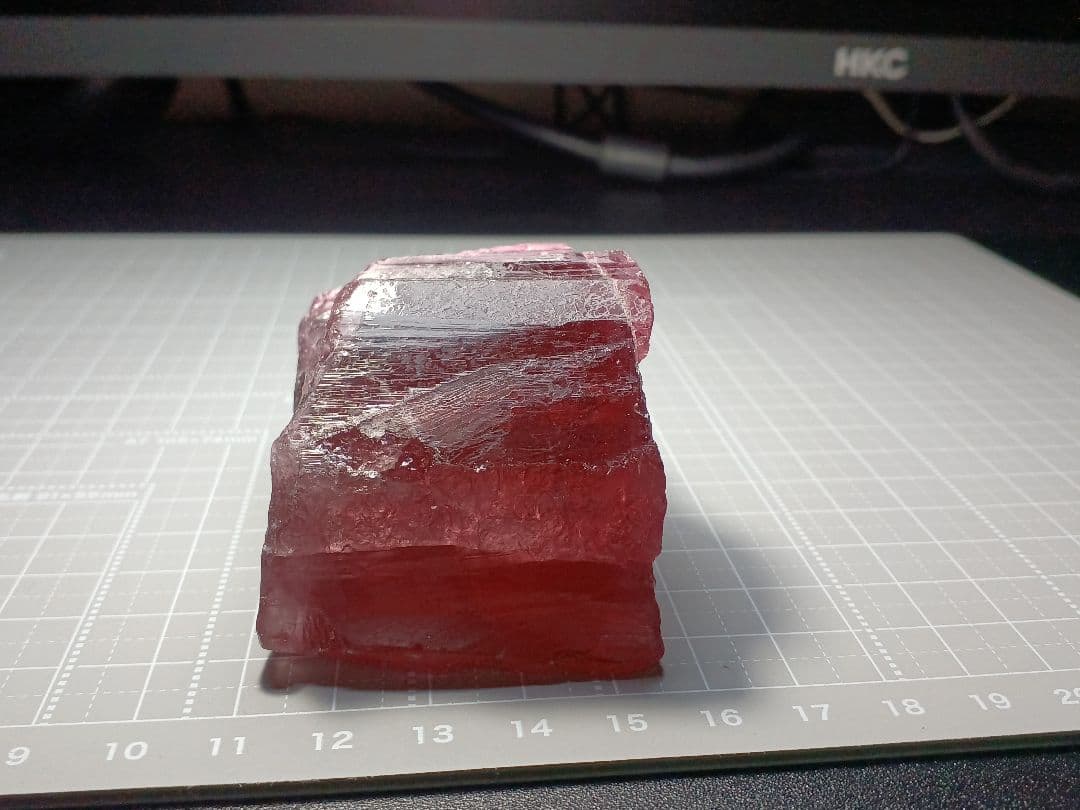 ピンクトルマリン　大型結晶　215g　原石　鉱物標本