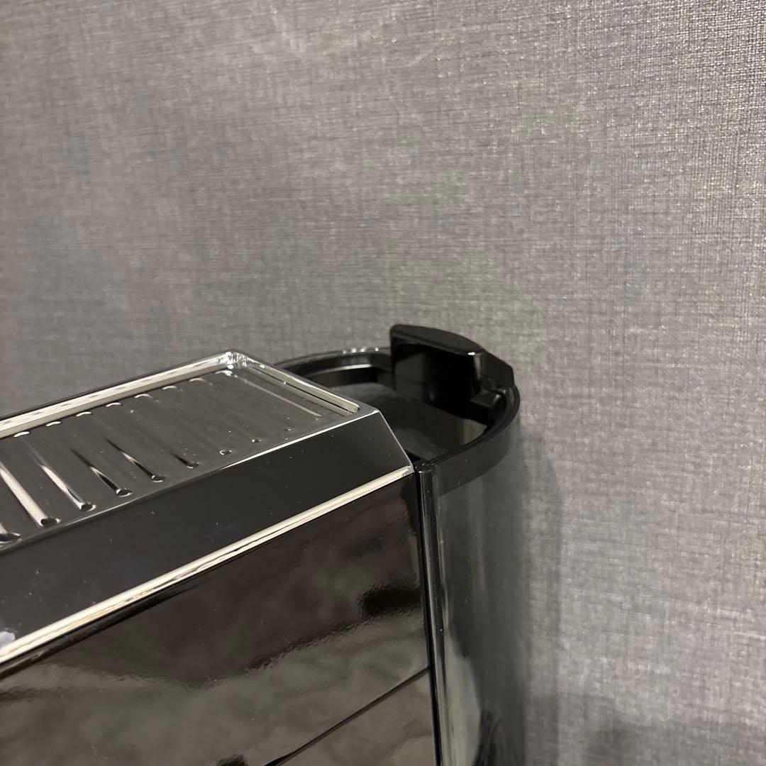 De'Longhi エスプレッソマシン 黒　デディカ　EC680 デロンギ