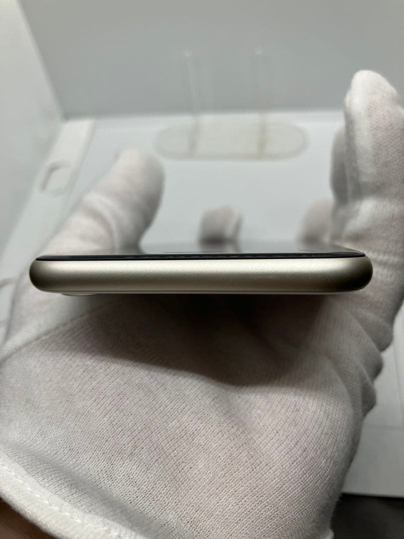 美品iPhone SE 第3世代 128GB SIMフリー バッテリー100%