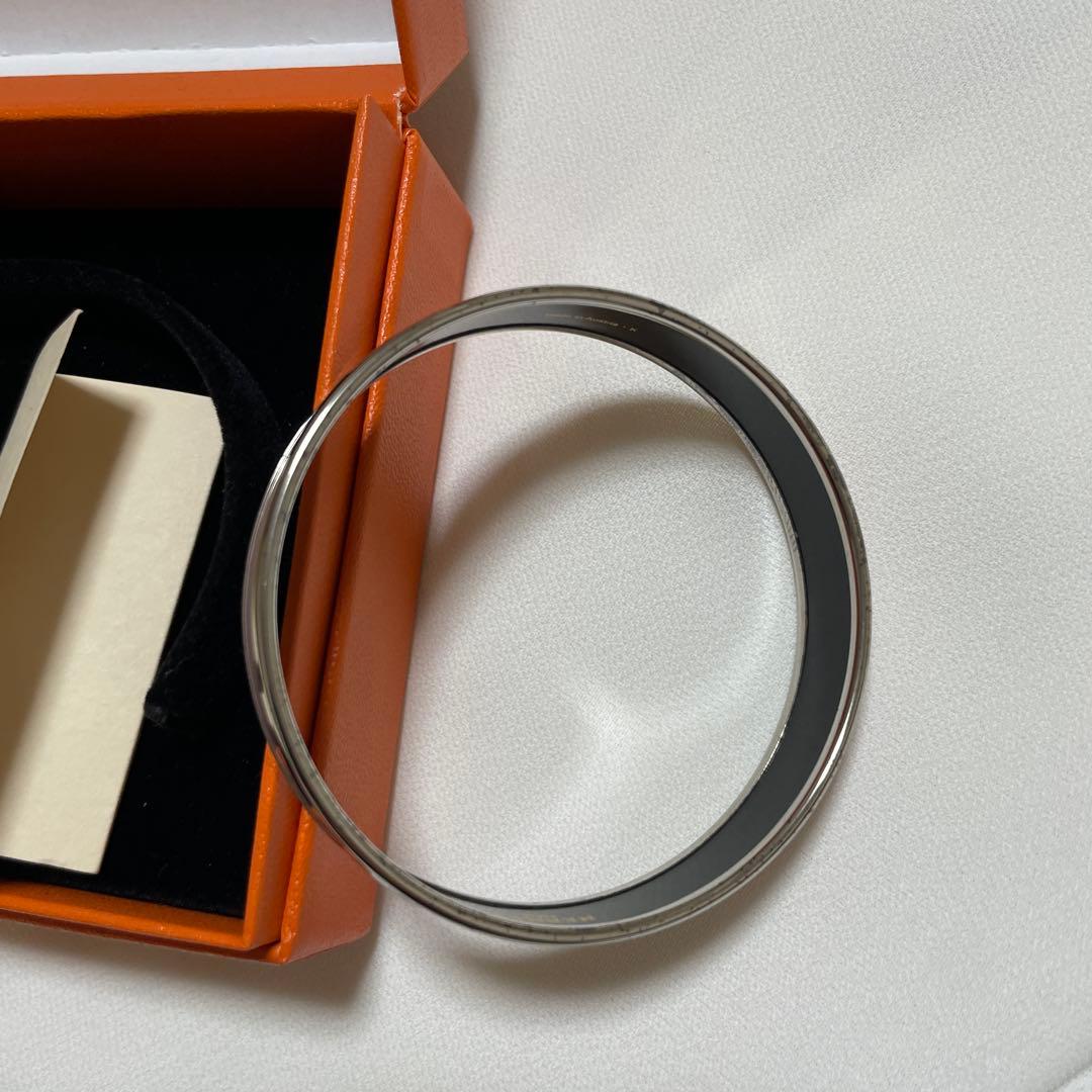 HERMES ピンク バングル 馬のモチーフ　エマイユ