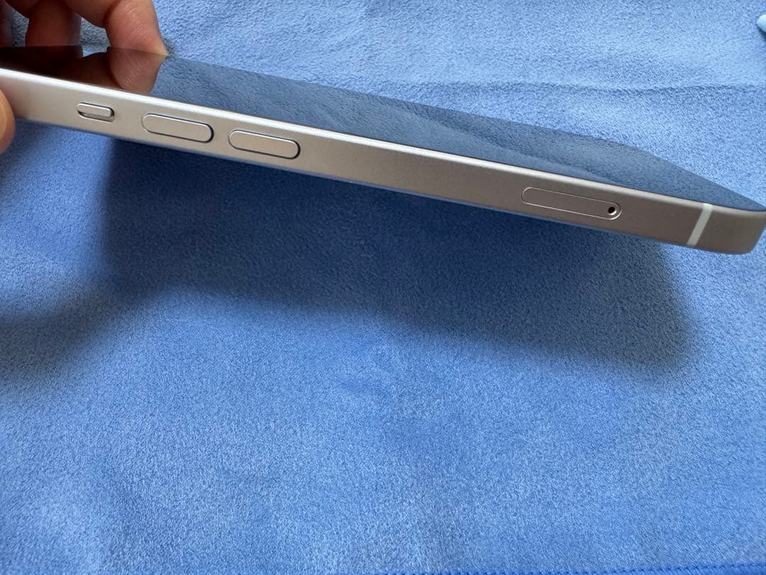 デモ機　iPhone15 128GB SIMフリー ブルー