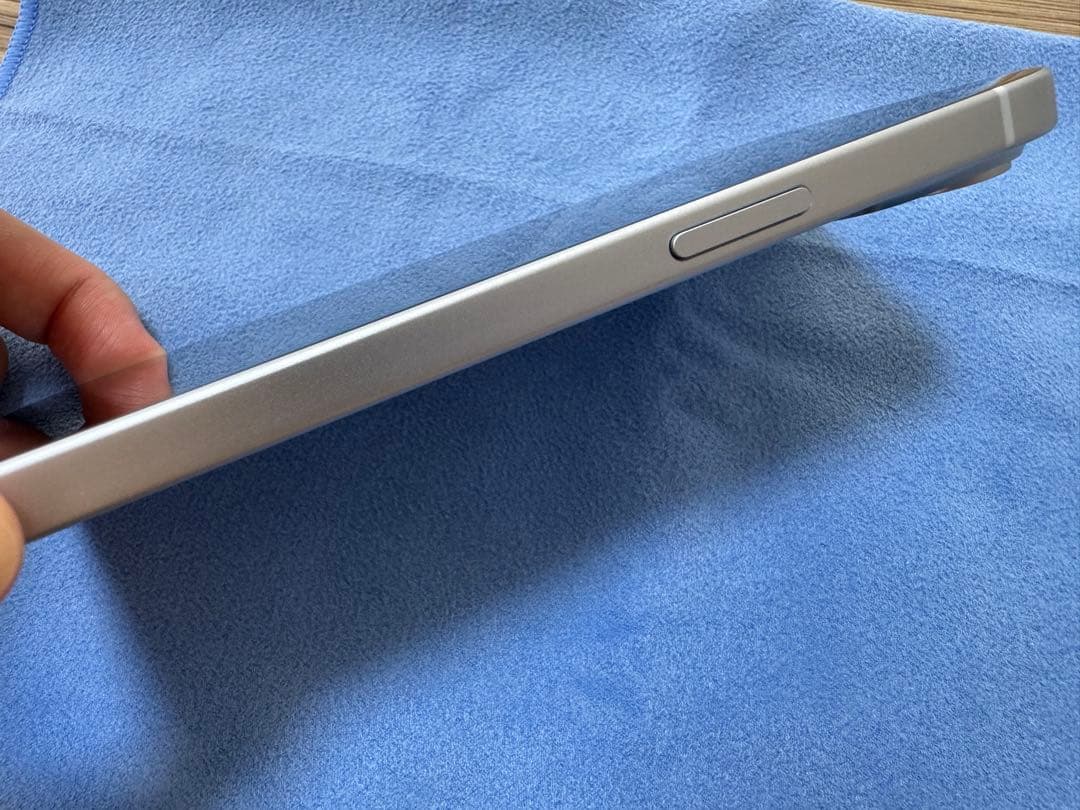 デモ機　iPhone15 128GB SIMフリー ブルー