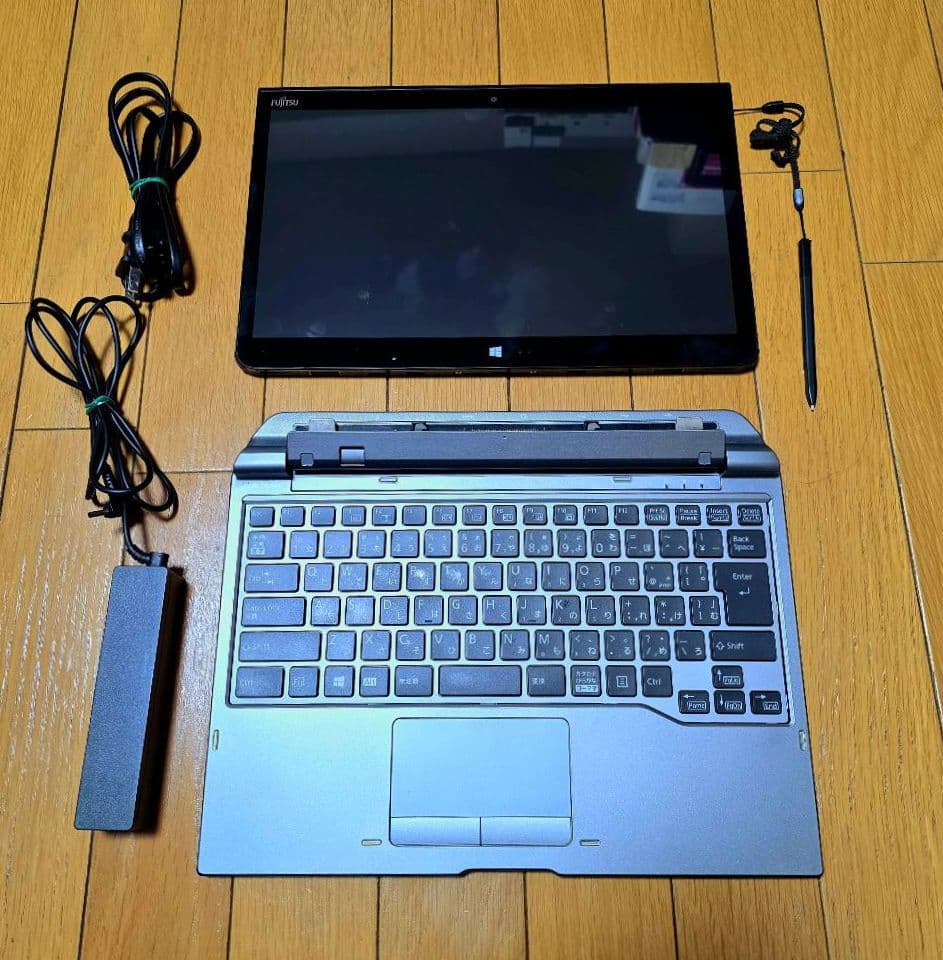 ARROWS Tab Q775 Windows防水タブレット キーボード・ペン付