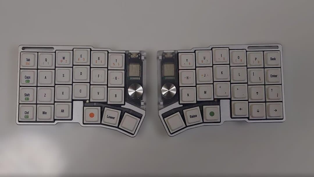 【ケース付】Cornix LP 分割無線キーボード｜VIAL対応｜技適｜シルバー