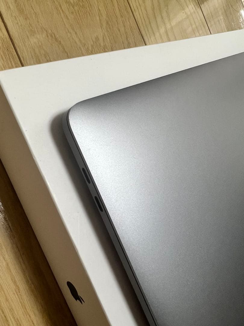 2020 MacBook Pro 256G 13インチ 充放電180回
