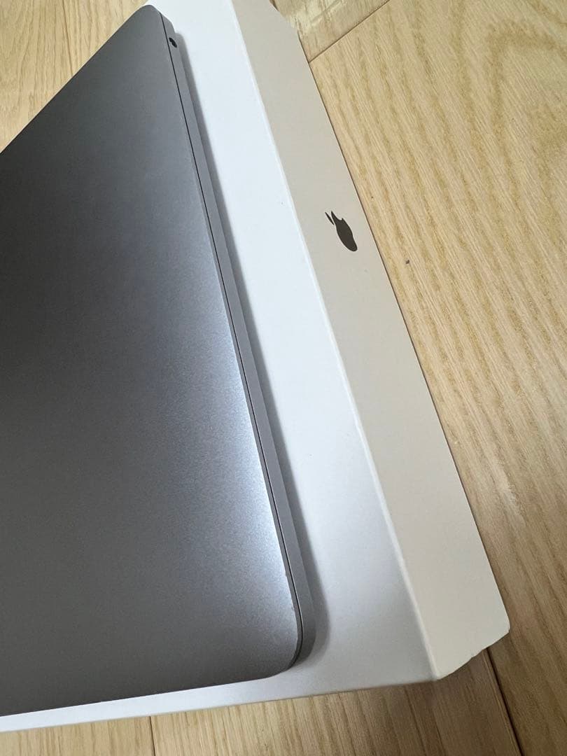2020 MacBook Pro 256G 13インチ 充放電180回