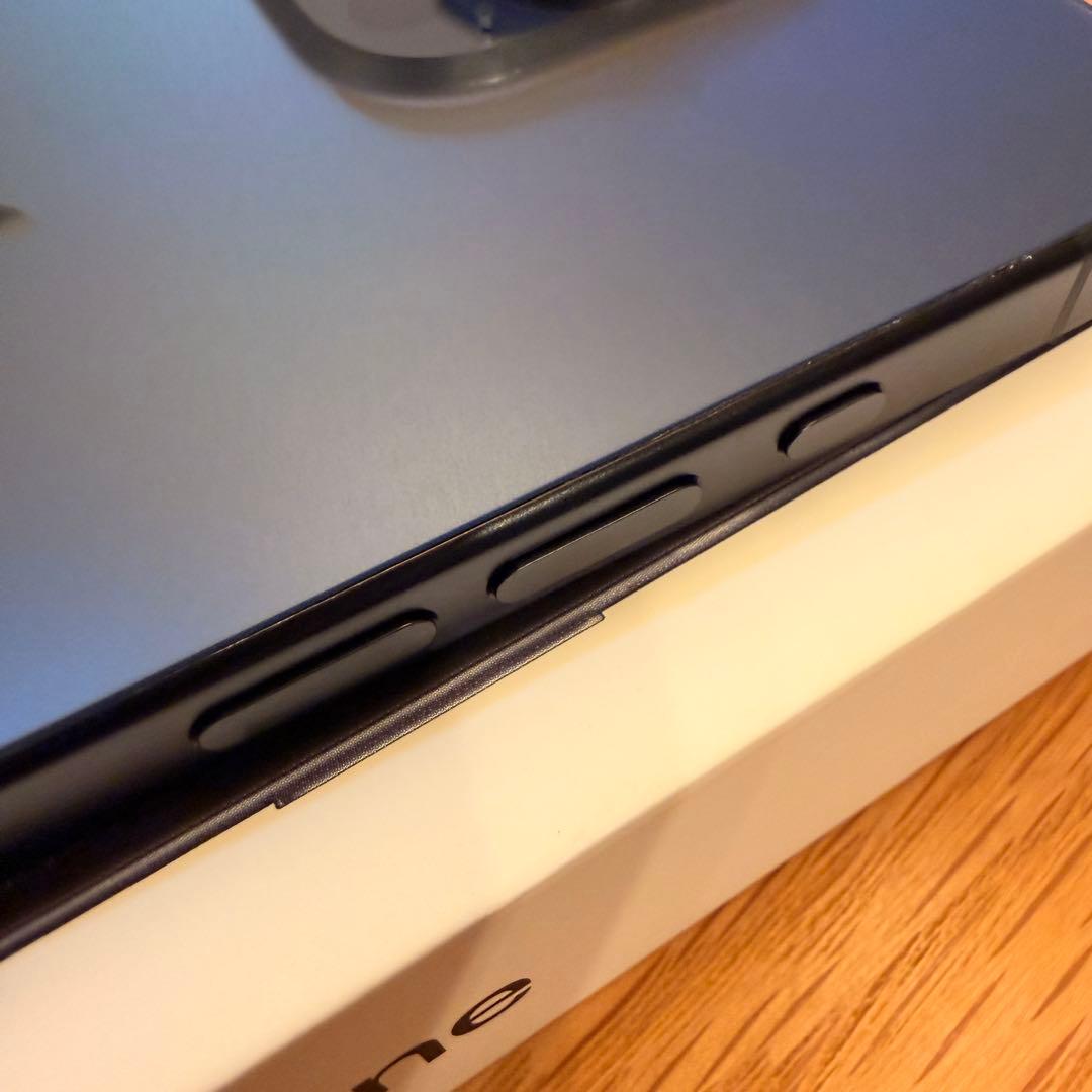 Apple iPhone 15 Pro 256GB 本体ブルー チタニウム