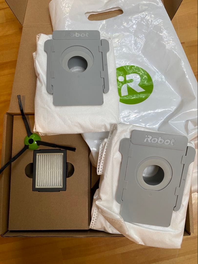 アイロボット ルンバ（Roomba）j7+ 専用紙パック2袋付き