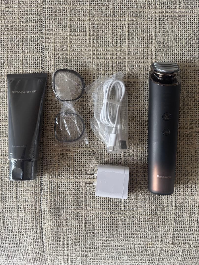 Panasonic RF+EMS LIFT 美顔器