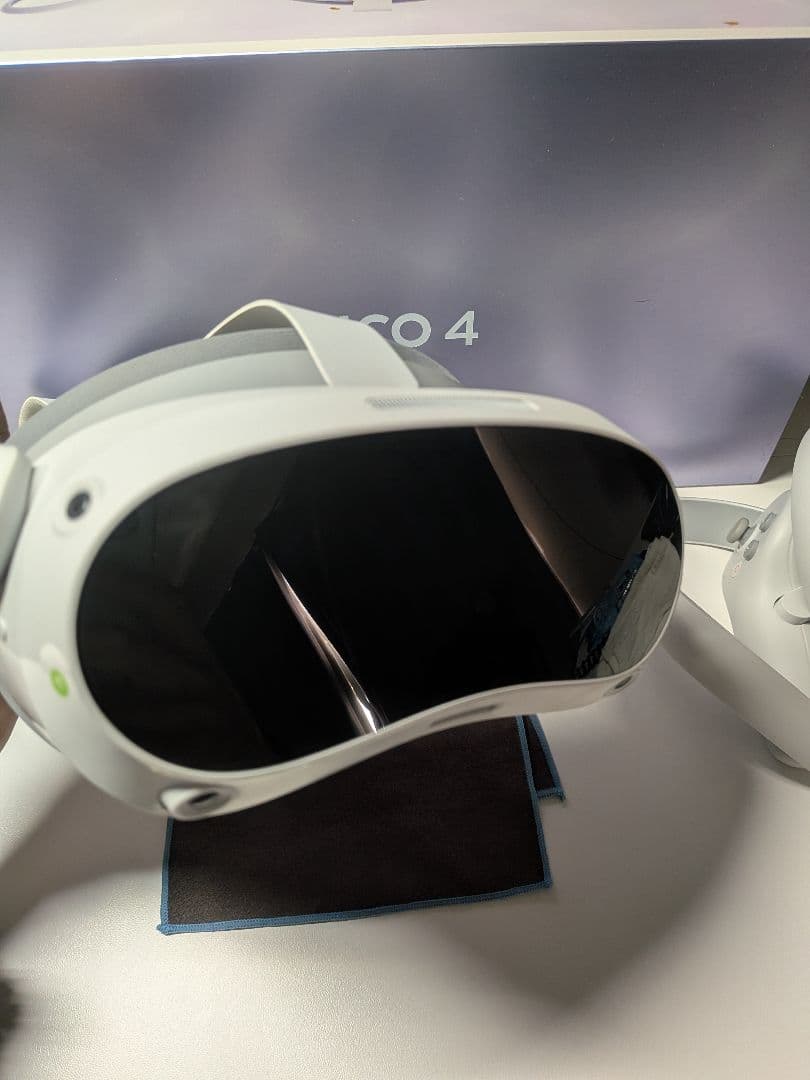 PICO 4 VRヘッドセットとコントローラー　128G