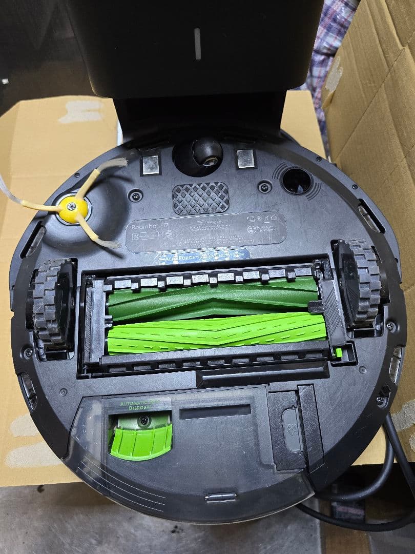 iRobot Roomba i7　ロボット掃除機