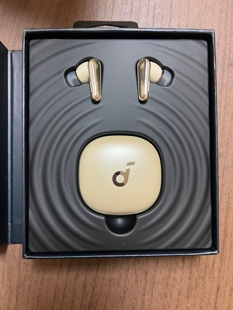 Anker Soundcore Liberty 4 シャンパンゴールド