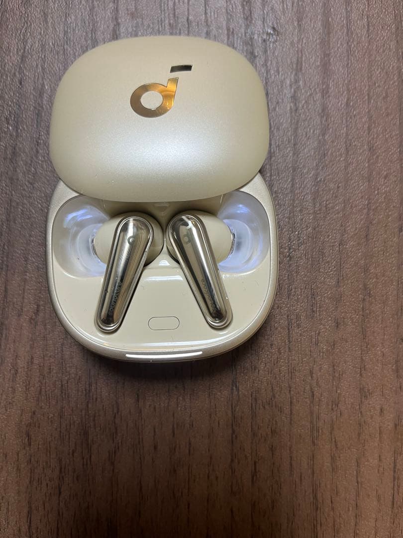 Anker Soundcore Liberty 4 シャンパンゴールド