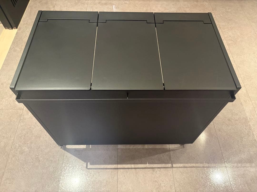 【新品未使用】タワー　tower 蓋付き目隠し付き3分別45Lゴミ箱　ブラック