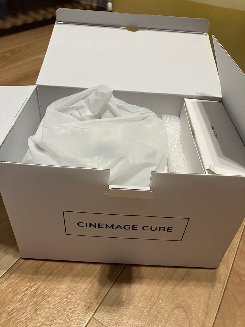 【ほぼ未使用】プロジェクター CINEMAGE CUBE