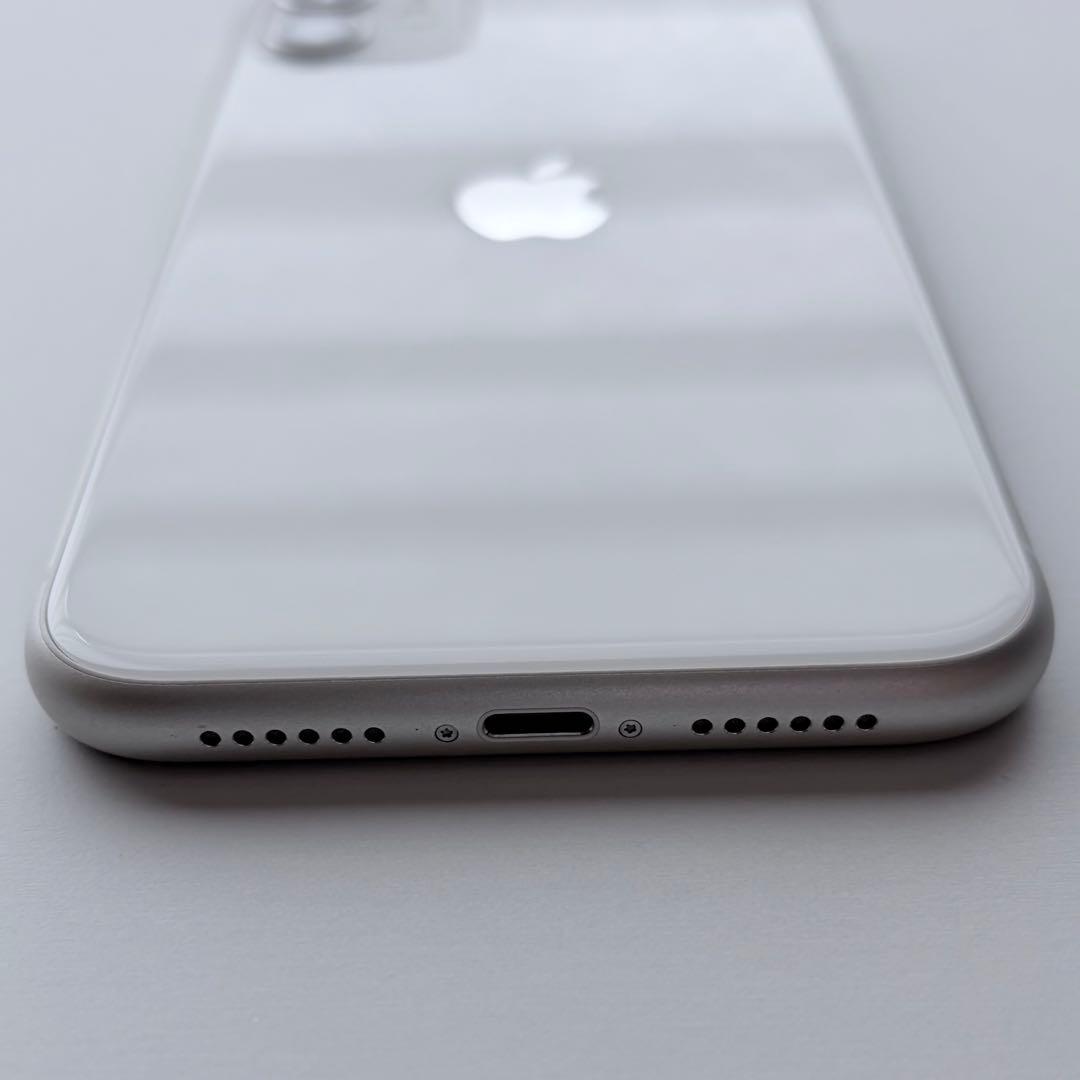 iPhone 11 ホワイト 64GB 本体のみ