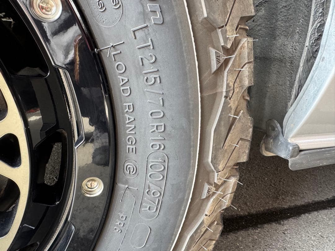 送料込み美品！RAYS M9、BFGoodrichオールテレーン4本セット