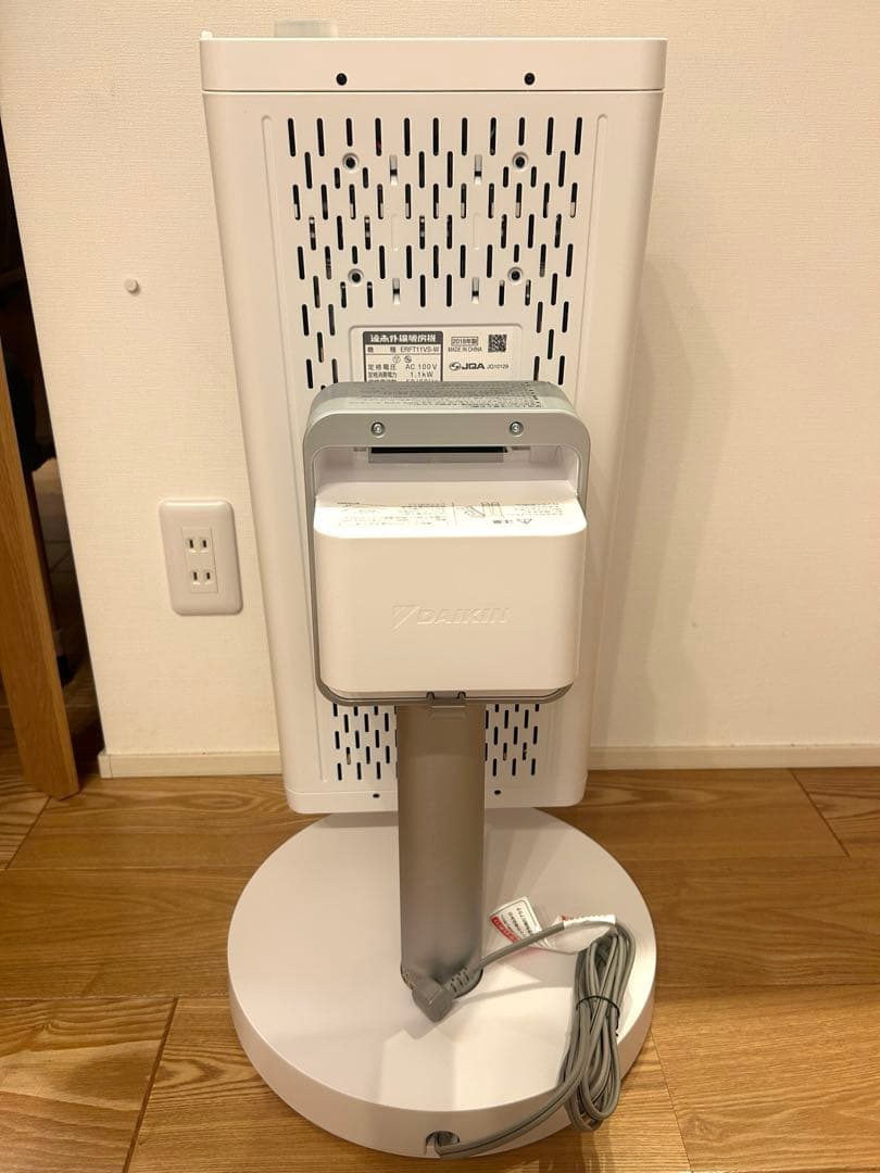 【わたあめ】ダイキン工業　遠赤外線暖房機セラムヒートERFT11VS-W