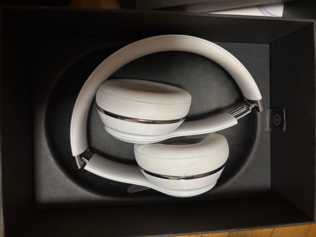 ヘッドホン beats solo3 wireless