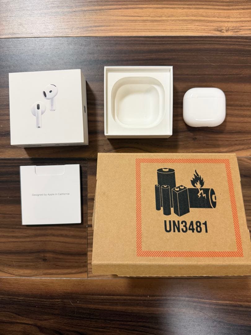 【美品】AirPods4 ANC ノイズキャンセル機能搭載