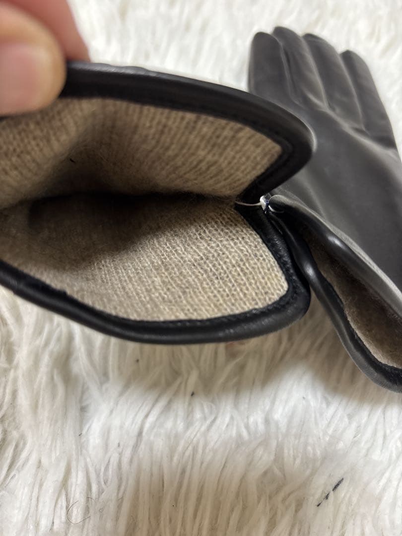 【新品未使用】バーバリーロンドン　手袋　羊革　カシミヤ　ブラック