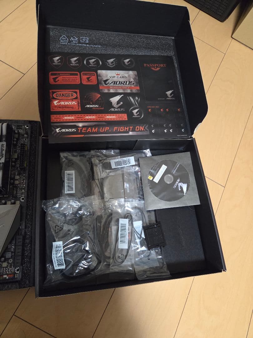 CPU Z390 AORUS MASTER + i7-9700KF + 32GB RAM