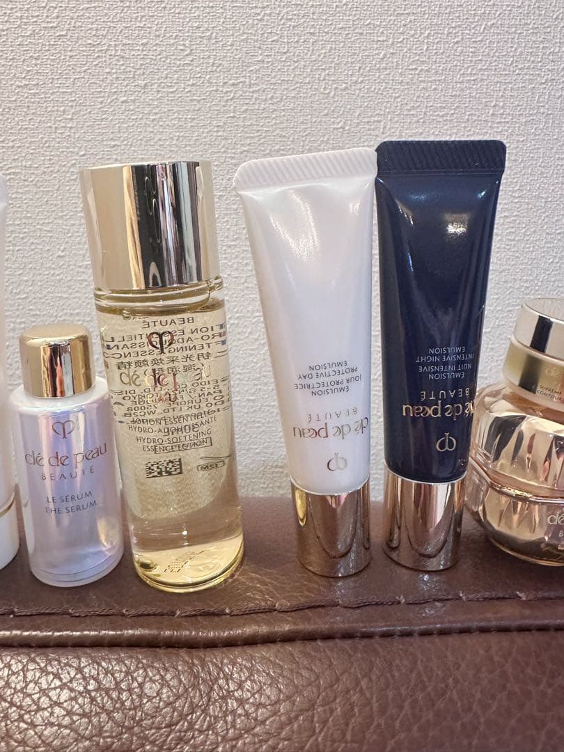 27499円相当⭐クレドポーボーテ♡ラ・クレーム♡特製サイズラディアンス