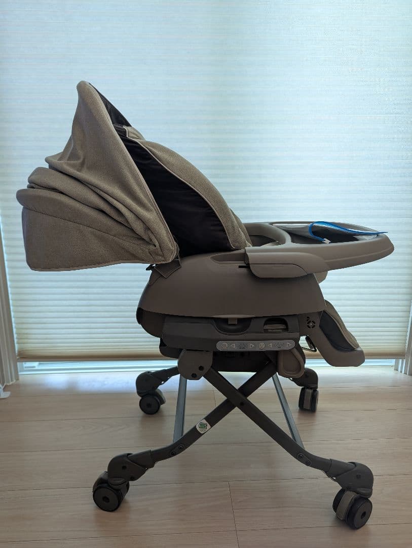 コンビ　combi ネムリラ AUTO SWING BEDi EG