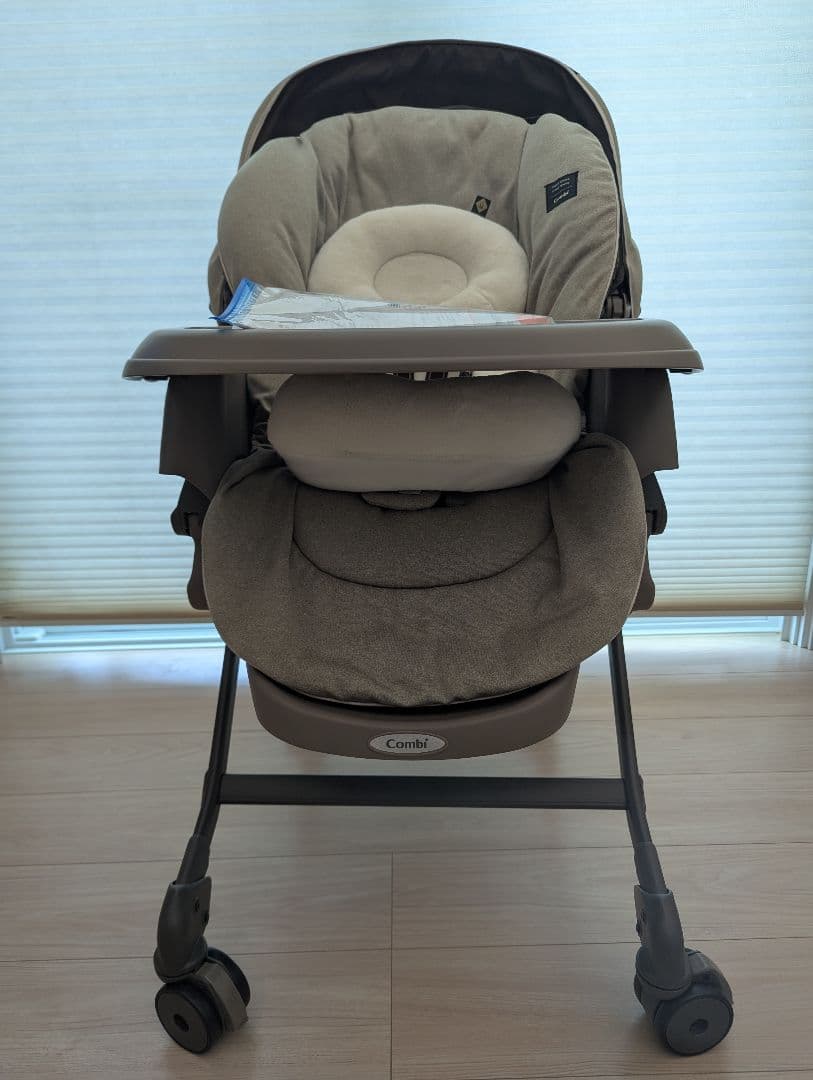 コンビ　combi ネムリラ AUTO SWING BEDi EG