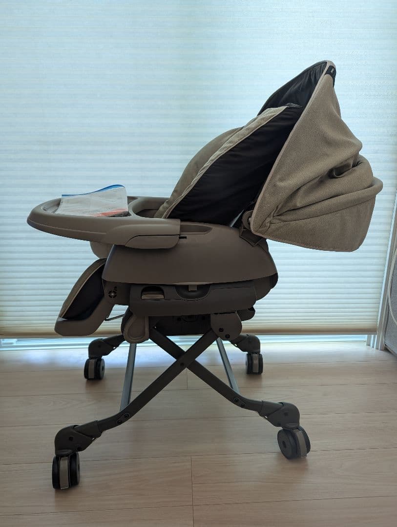 コンビ　combi ネムリラ AUTO SWING BEDi EG