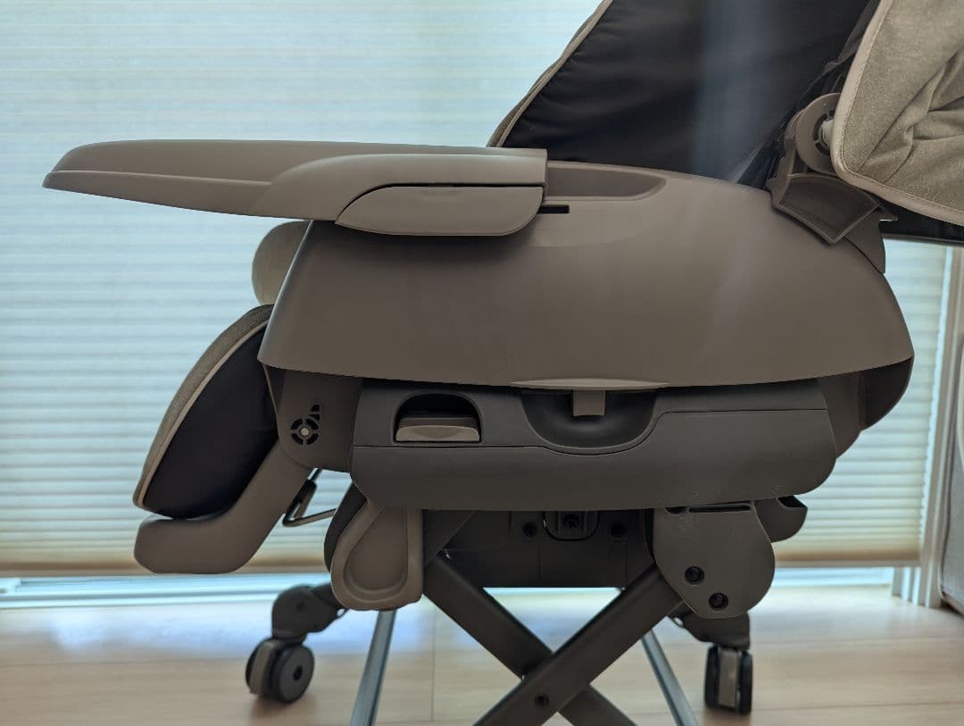 コンビ　combi ネムリラ AUTO SWING BEDi EG