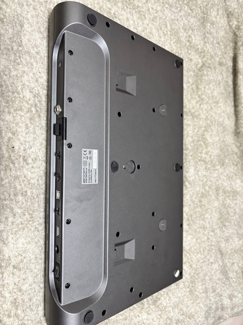 ZOOM L 12 デジタルミキサー