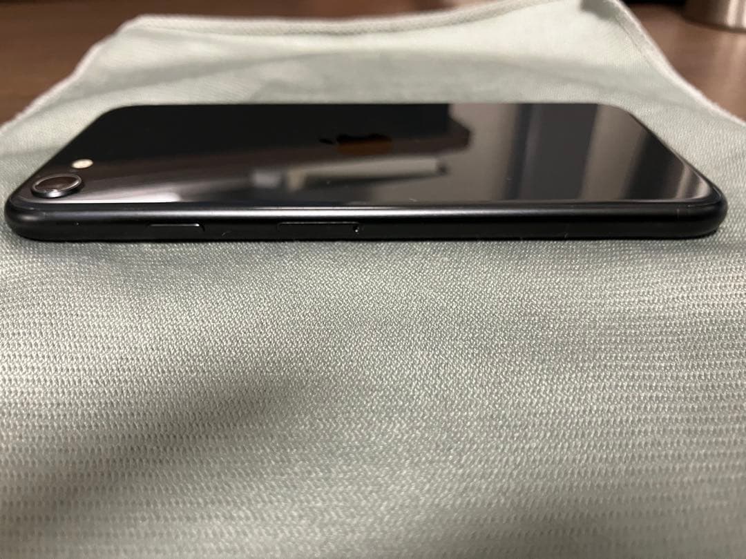 iPhone SE (第二世代) ブラック 256GB SIMフリー