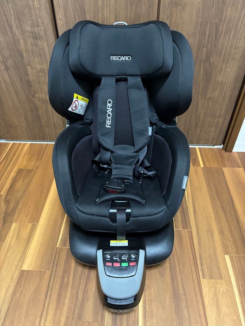 【状態良好】RECARO ブラック チャイルドシート