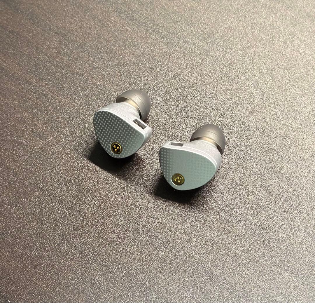 水月雨 MOONDROP ARIA 2