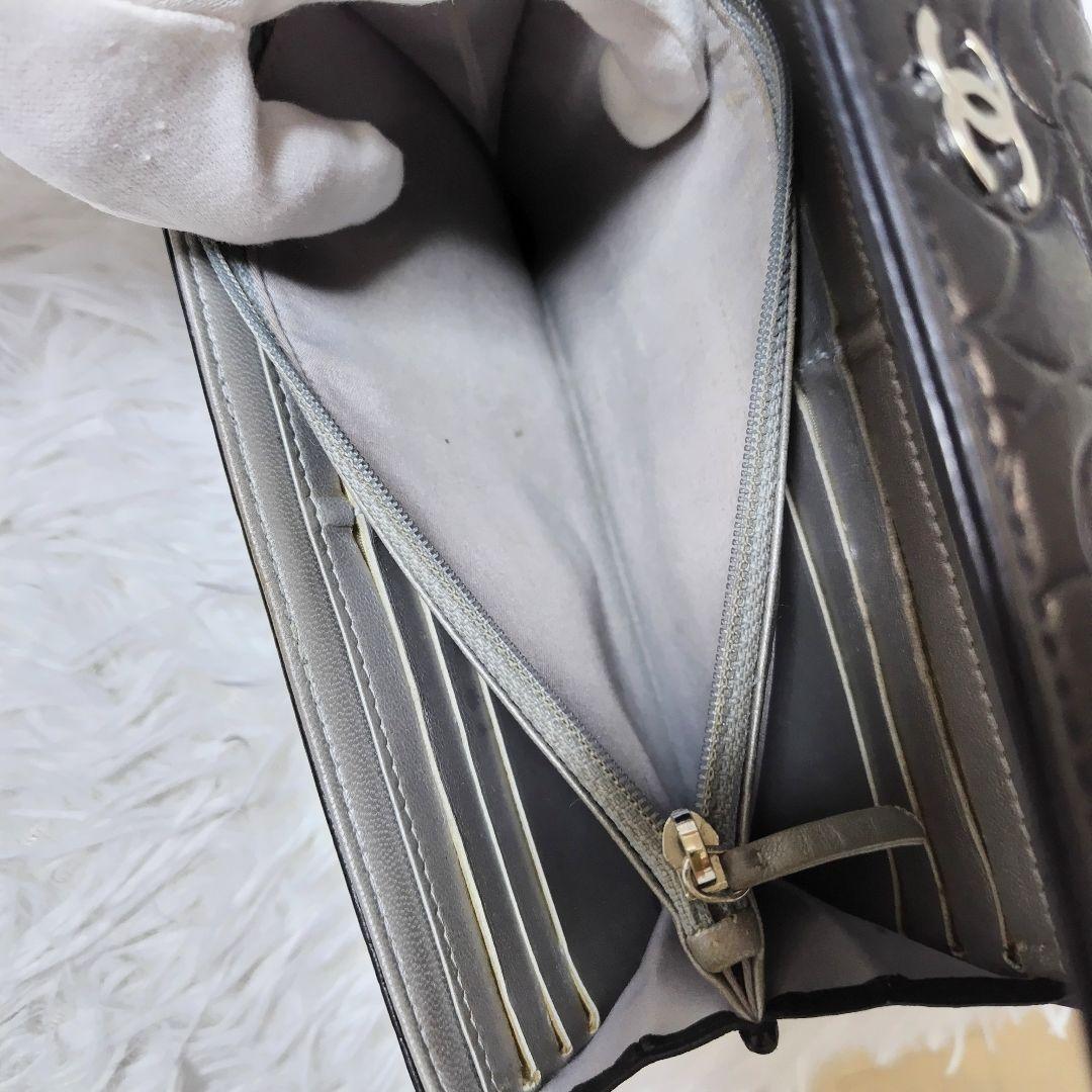 レア美品✨シャネル◇カメリアエンボスフラップ長財布シルバー金具ココマーク黒グレー