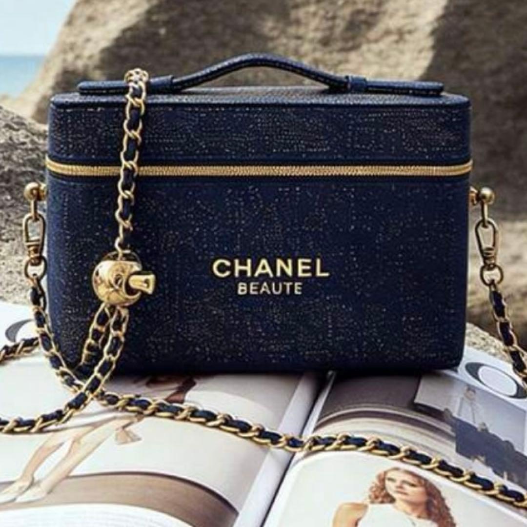 CHANEL バニティ ポーチ チェーン付き ノベルティ