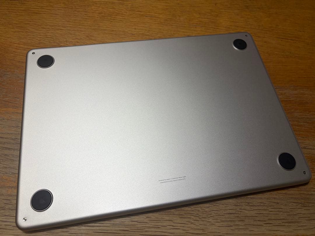 【美品】MacBookAir M2 13インチ 256GBスターライト